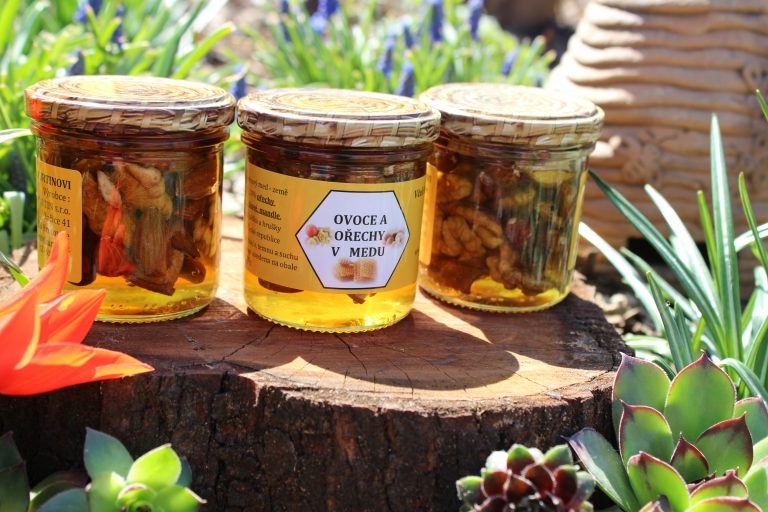 Kurtin s.r.o.: Ovoce a ořechy v medu